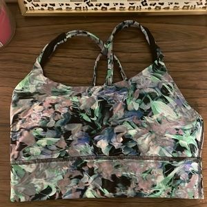 Lululemon sports bra size 6
